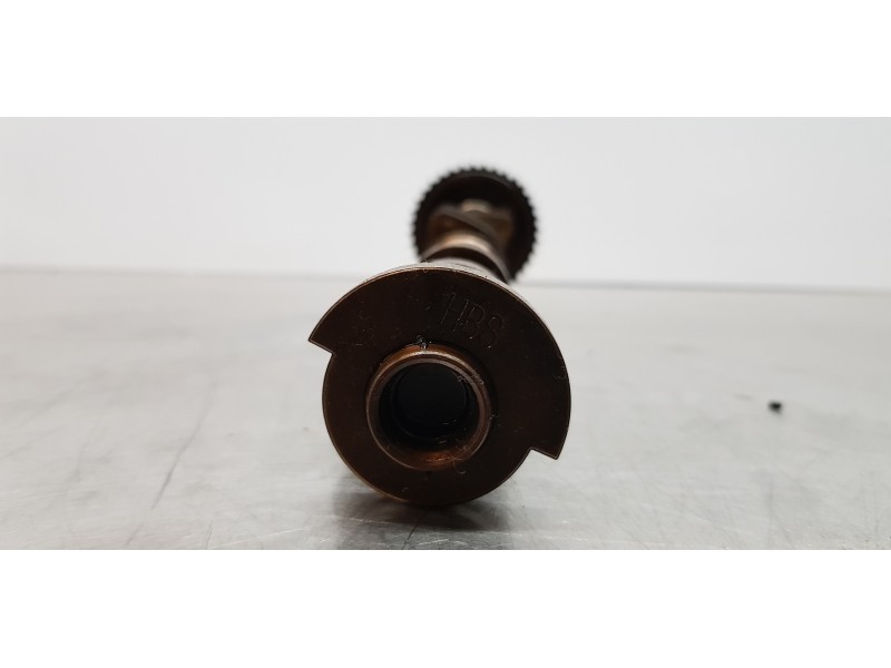 Recambio de arbol de levas para kia sportage basic 2wd referencia OEM IAM 241002B660  