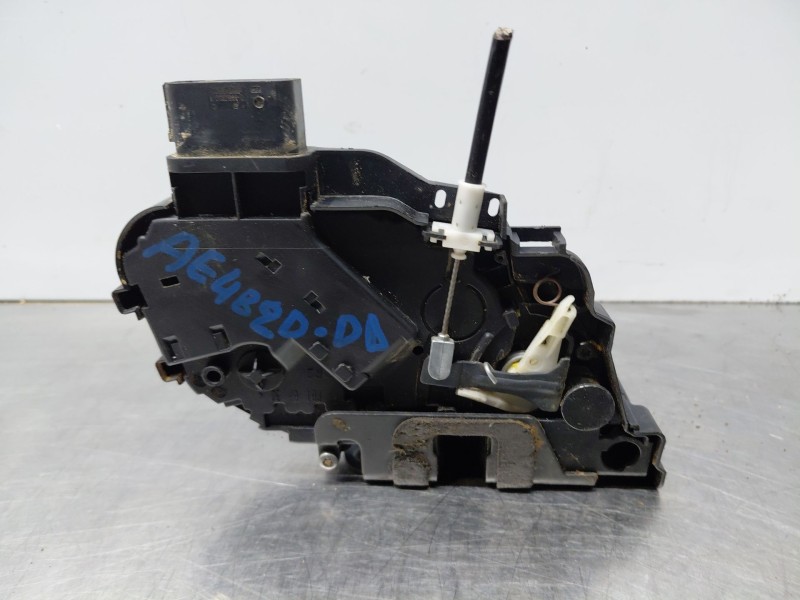 Recambio de cerradura puerta delantera derecha para ford kuga i 2.0 tdci referencia OEM IAM   