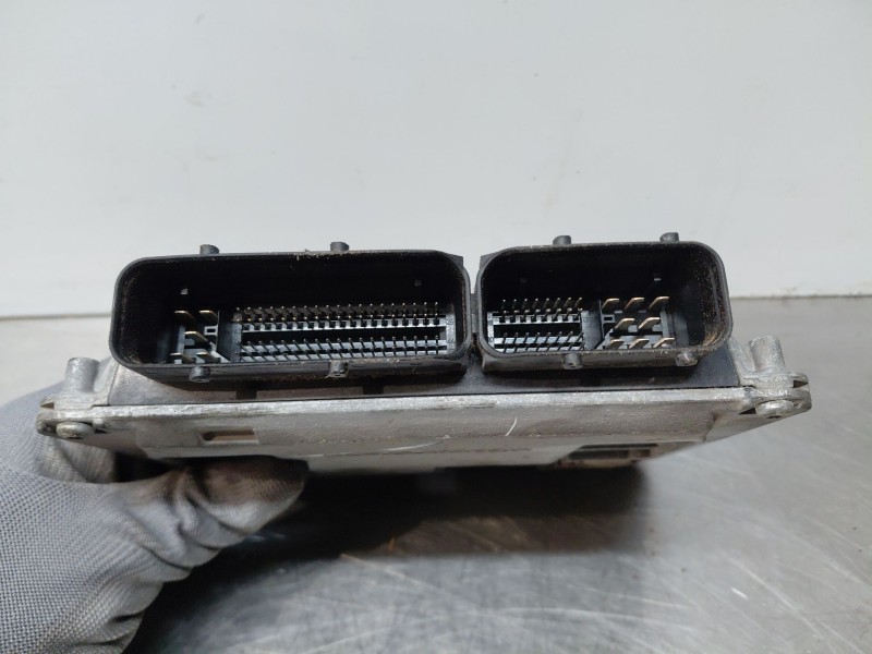 Recambio de centralita motor uce para volkswagen golf v (1k1) 1.6 referencia OEM IAM   