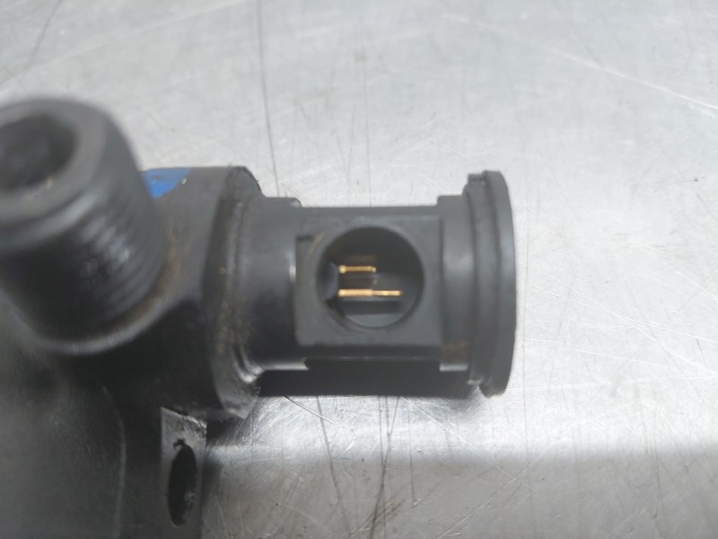 Recambio de inyector para peugeot 508 sw i (8e_) 2.0 bluehdi 150 referencia OEM IAM   