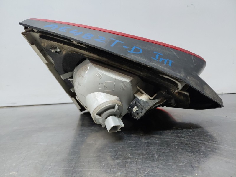 Recambio de piloto trasero derecho interior para ford kuga i 2.0 tdci referencia OEM IAM   