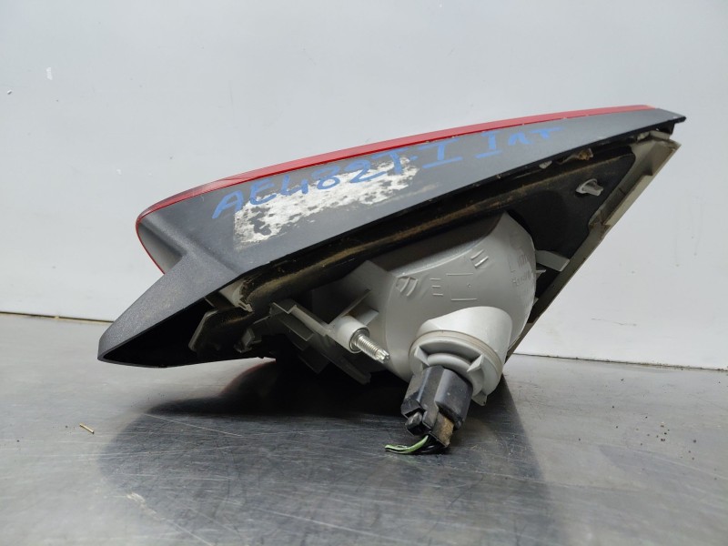 Recambio de piloto trasero izquierdo interior para ford kuga i 2.0 tdci referencia OEM IAM   