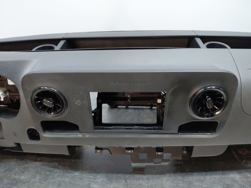 Recambio de salpicadero para mercedes-benz sprinter iii furgón fwd kl3a4 referencia OEM IAM   