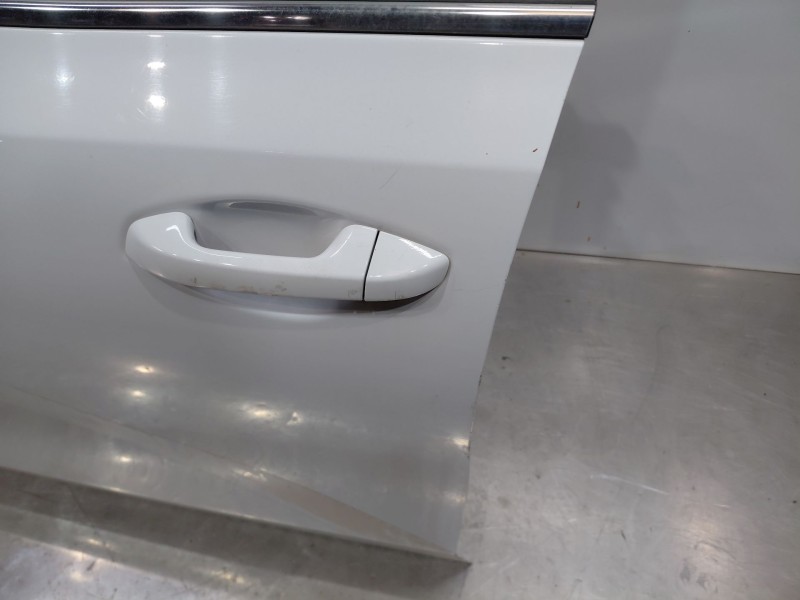 Recambio de puerta delantera izquierda para kia ceed sportswagon hybrid referencia OEM IAM   