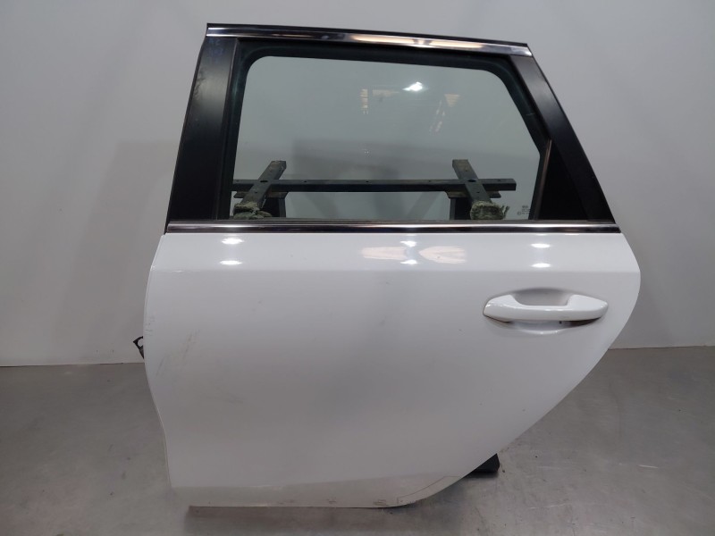 Recambio de puerta trasera izquierda para kia ceed sportswagon hybrid referencia OEM IAM   