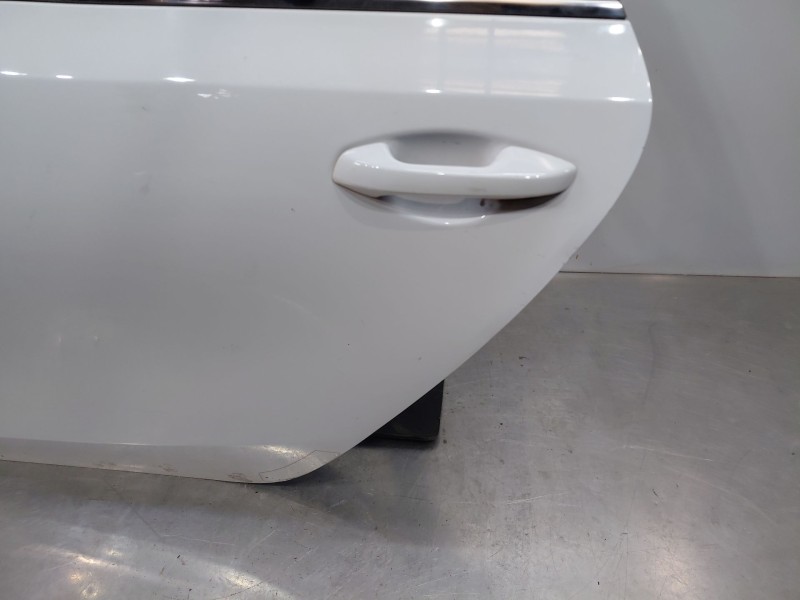 Recambio de puerta trasera izquierda para kia ceed sportswagon hybrid referencia OEM IAM   