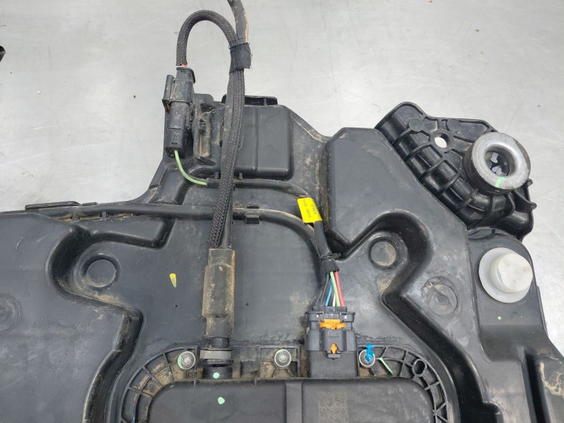 Recambio de deposito aditivo adblue fap ( deposito grande ) para peugeot 508 sw gt line referencia OEM IAM   