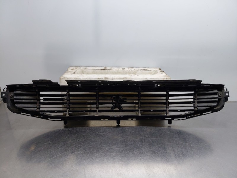 Recambio de rejilla delantera para peugeot 508 sw i (8e_) 2.0 bluehdi 150 referencia OEM IAM   