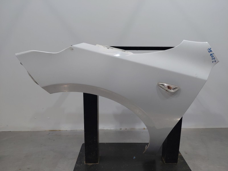 Recambio de aleta delantera izquierda para kia ceed sportswagon hybrid referencia OEM IAM   