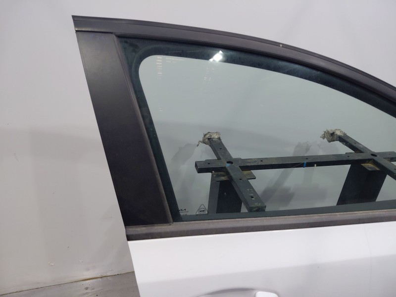 Recambio de puerta delantera derecha para kia ceed sportswagon hybrid referencia OEM IAM   