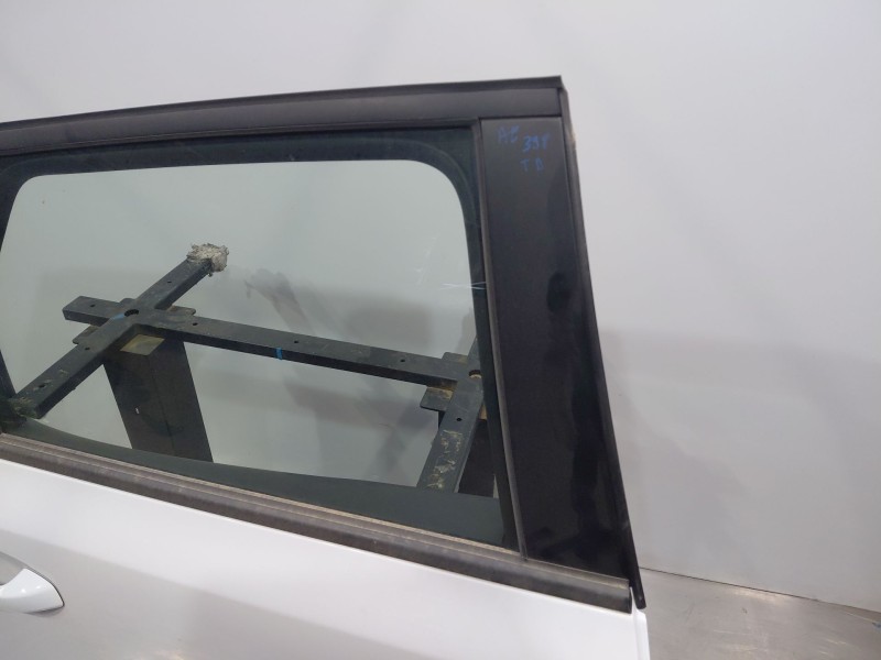 Recambio de puerta trasera derecha para kia ceed sportswagon hybrid referencia OEM IAM   