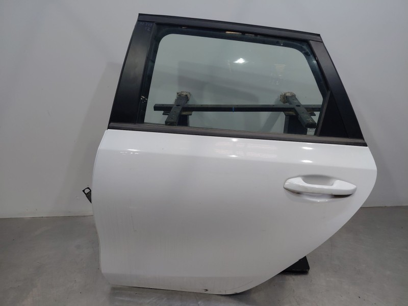 Recambio de puerta trasera izquierda para kia ceed sportswagon hybrid referencia OEM IAM   