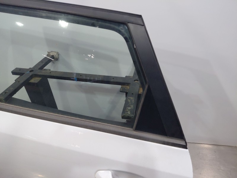 Recambio de puerta trasera izquierda para kia ceed sportswagon hybrid referencia OEM IAM   