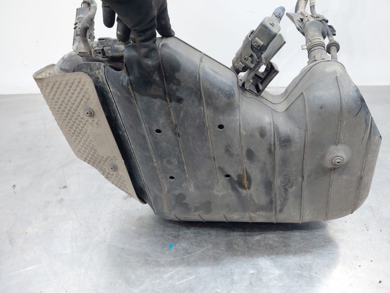 Recambio de deposito aditivo adblue fap ( deposito grande ) para kia ceed sportswagon hybrid referencia OEM IAM   