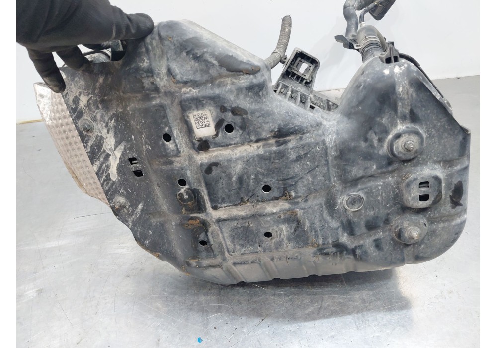 Recambio de deposito aditivo adblue fap ( deposito grande ) para kia ceed sportswagon hybrid referencia OEM IAM   