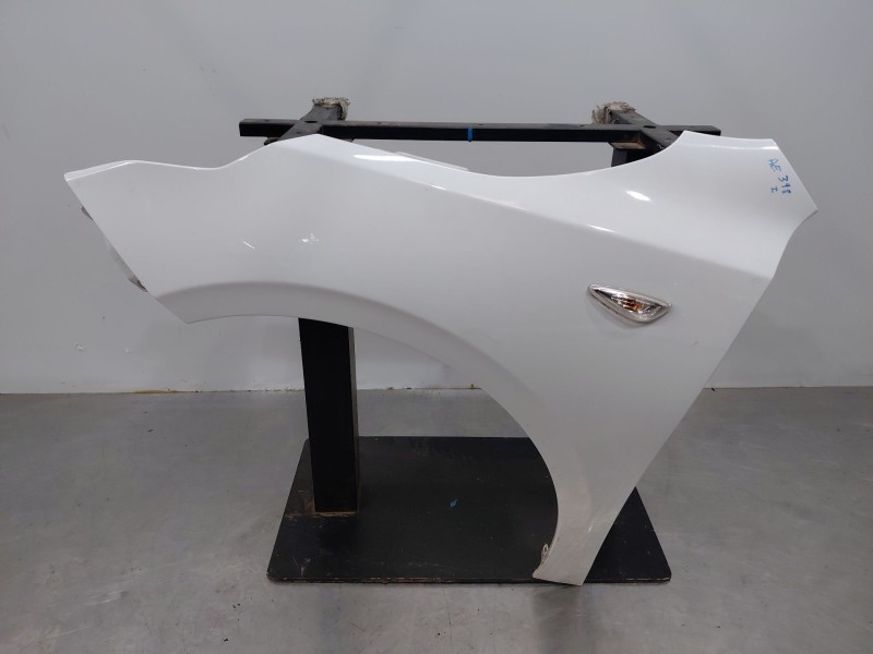 Recambio de aleta delantera izquierda para kia ceed sportswagon hybrid referencia OEM IAM   