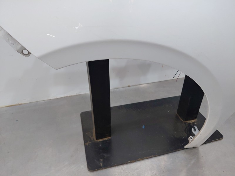 Recambio de aleta delantera izquierda para kia ceed sportswagon hybrid referencia OEM IAM   