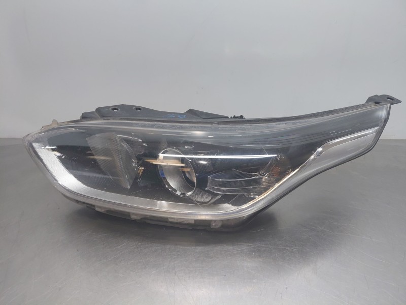 Recambio de faro izquierdo para kia ceed sportswagon hybrid referencia OEM IAM   