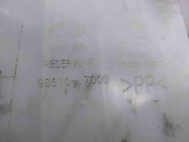 Recambio de deposito limpia para kia ceed sportswagon eco dynamics referencia OEM IAM   