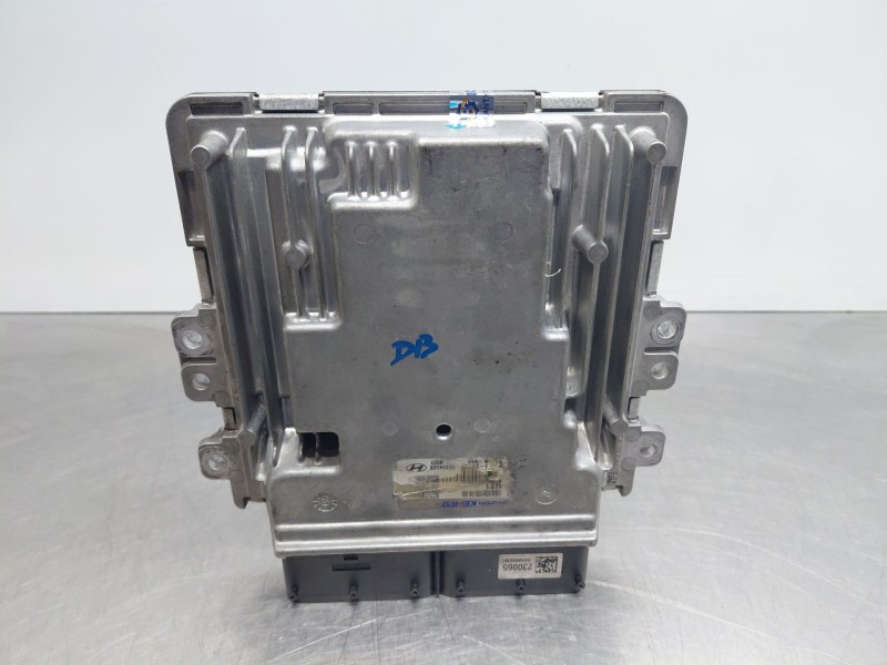 Recambio de centralita motor uce para kia ceed sportswagon eco dynamics referencia OEM IAM   