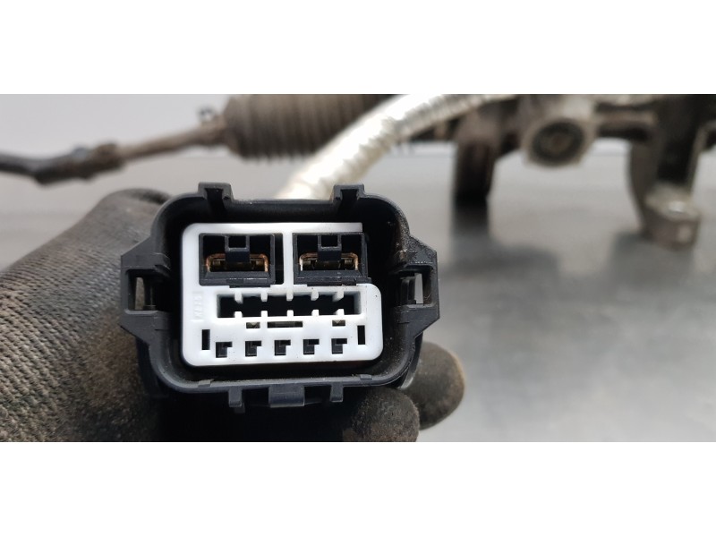 Recambio de cremallera direccion para hyundai tucson ix35 referencia OEM IAM 57700D7000  