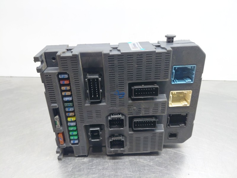 Recambio de caja reles / fusibles para peugeot 308 confort referencia OEM IAM   