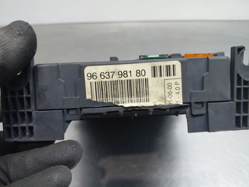 Recambio de caja reles / fusibles para peugeot 308 confort referencia OEM IAM   