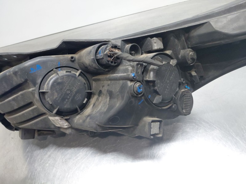 Recambio de faro derecho para kia ceed sportswagon eco dynamics referencia OEM IAM   