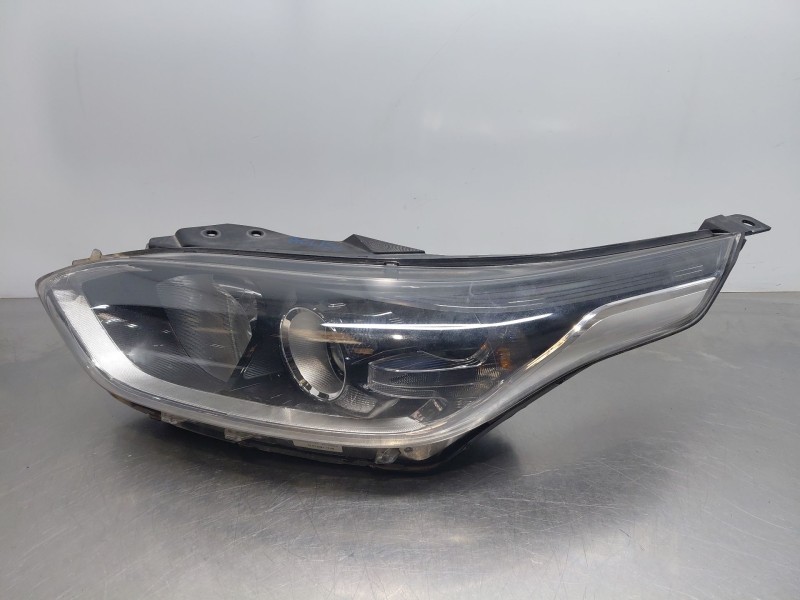 Recambio de faro izquierdo para kia ceed sportswagon eco dynamics referencia OEM IAM   