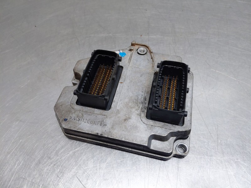 Recambio de centralita motor uce para opel vectra c (z02) 1.8 (f69) referencia OEM IAM   