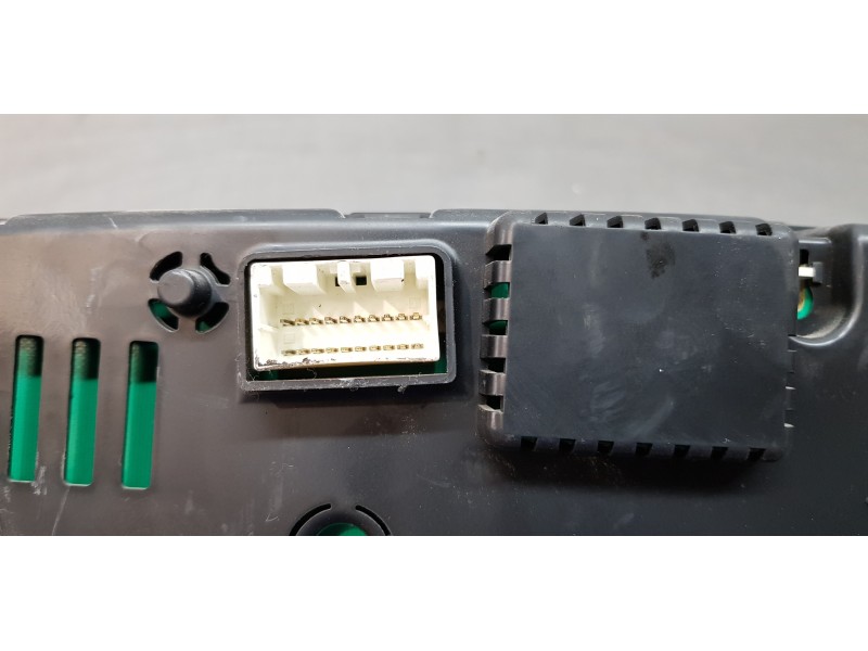 Recambio de cuadro instrumentos para ssangyong actyon 200 xdi referencia OEM IAM 8021031521  