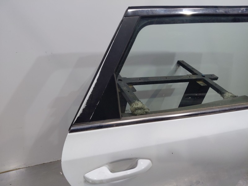 Recambio de puerta trasera derecha para kia ceed sportswagon eco dynamics referencia OEM IAM   