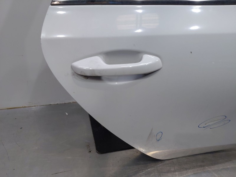 Recambio de puerta trasera derecha para kia ceed sportswagon eco dynamics referencia OEM IAM   