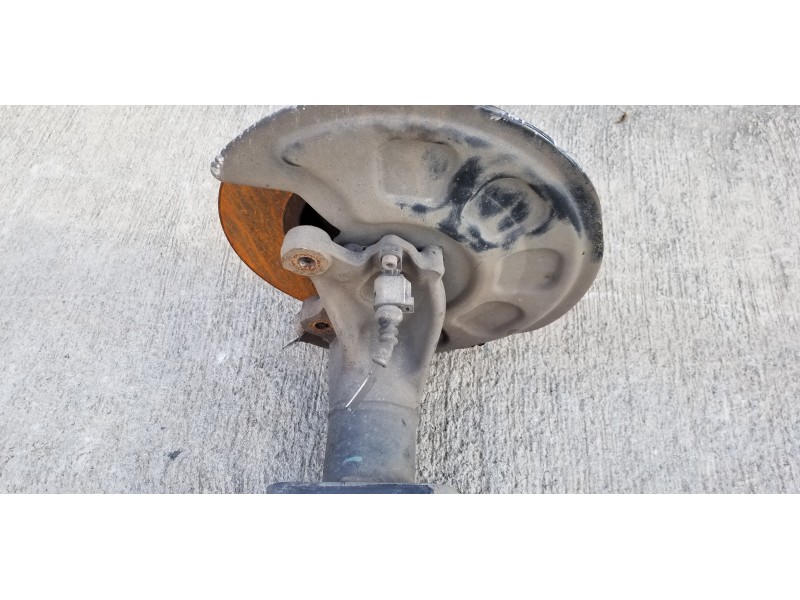 Recambio de puente trasero para volkswagen caddy ocio trendline bluemotion referencia OEM IAM 2K5501101D 2K5500051CA  Recambio de puente trasero para volkswagen caddy ocio trendline bluemotion referencia OEM IAM 2K5501101D 2K5500051CA