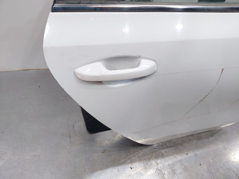 Recambio de puerta trasera derecha para kia ceed sportswagon hybrid referencia OEM IAM   