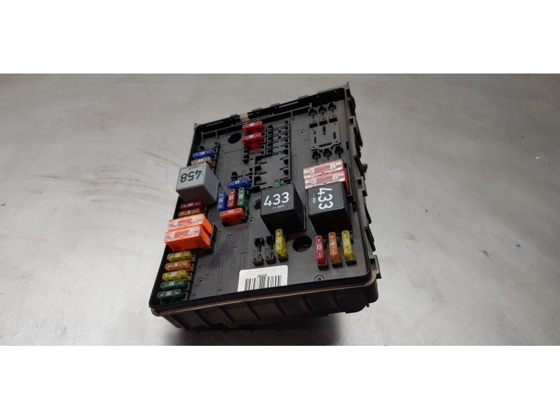 Recambio de caja reles / fusibles para audi a3 (8p) 2.0 fsi attraction referencia OEM IAM 1K0937124K  