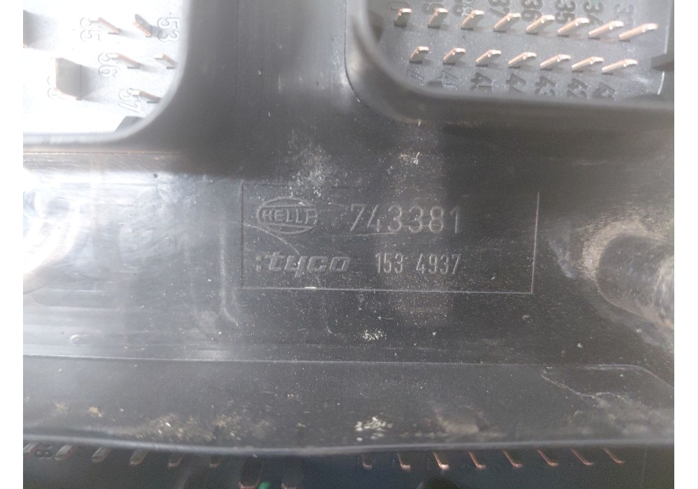 Recambio de caja reles / fusibles para opel zafira / zafira family b (a05) 1.9 cdti (m75) referencia OEM IAM   