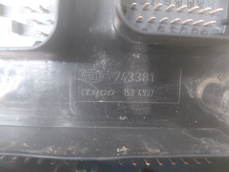 Recambio de caja reles / fusibles para opel zafira / zafira family b (a05) 1.9 cdti (m75) referencia OEM IAM   