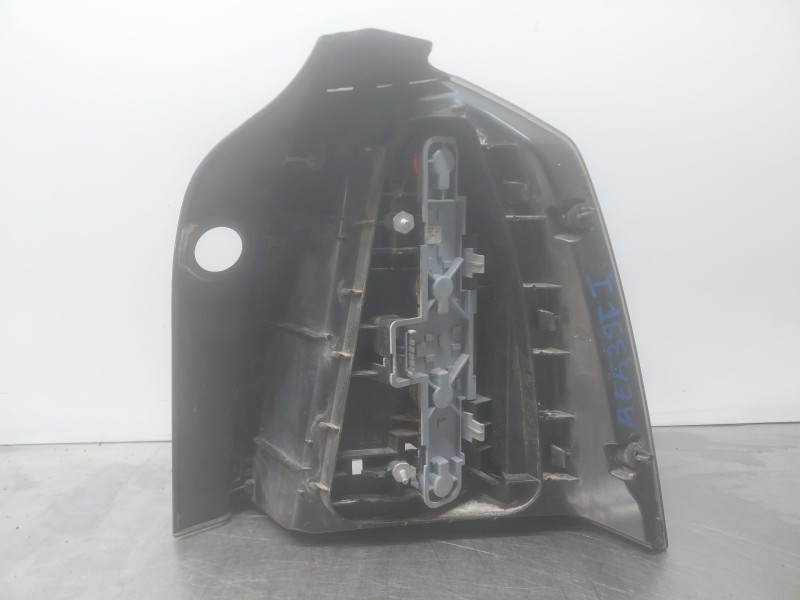 Recambio de piloto trasero izquierdo para opel zafira / zafira family b (a05) 1.9 cdti (m75) referencia OEM IAM   