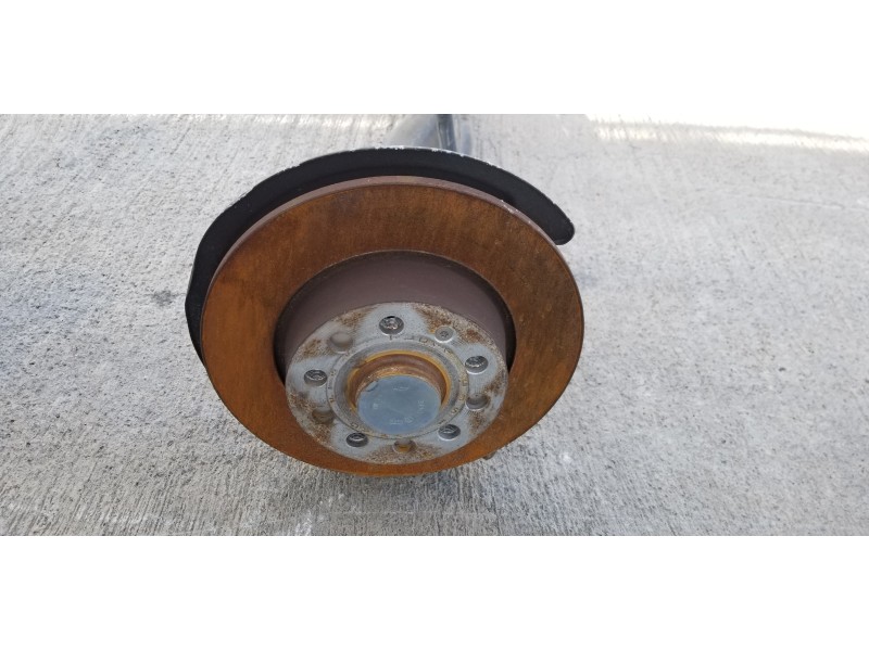 Recambio de puente trasero para volkswagen caddy ocio trendline bluemotion referencia OEM IAM 2K5501101D 2K5500051CA  Recambio de puente trasero para volkswagen caddy ocio trendline bluemotion referencia OEM IAM 2K5501101D 2K5500051CA