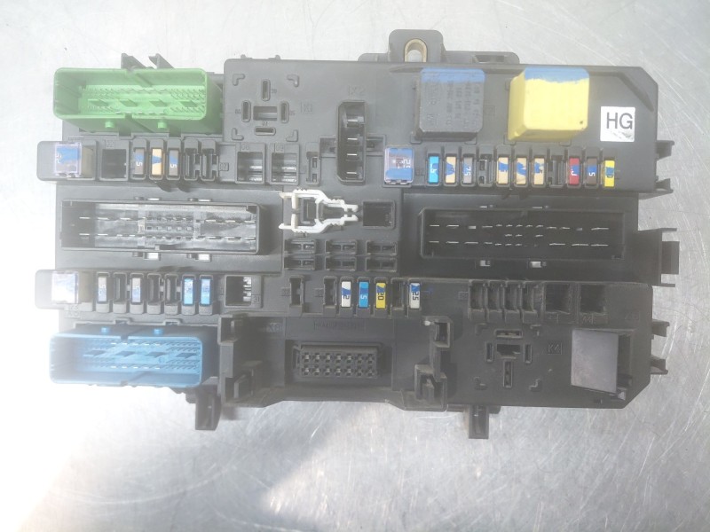 Recambio de caja reles / fusibles para opel zafira / zafira family b (a05) 1.9 cdti (m75) referencia OEM IAM   