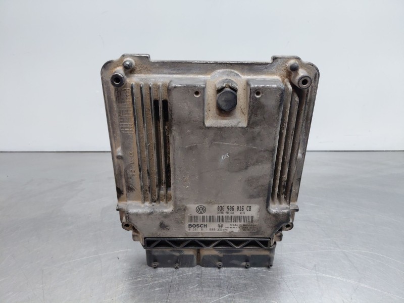 Recambio de centralita motor uce para volkswagen golf v (1k1) 1.9 tdi referencia OEM IAM   