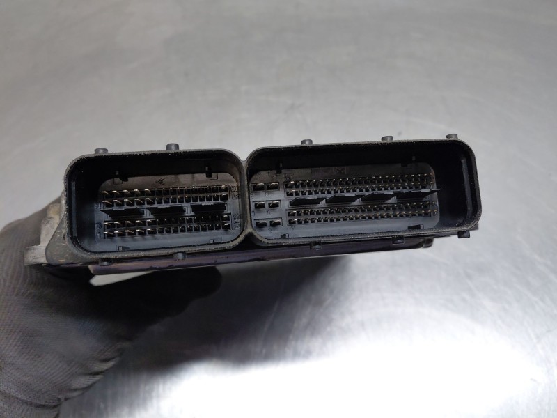 Recambio de centralita motor uce para volkswagen golf v (1k1) 1.9 tdi referencia OEM IAM   