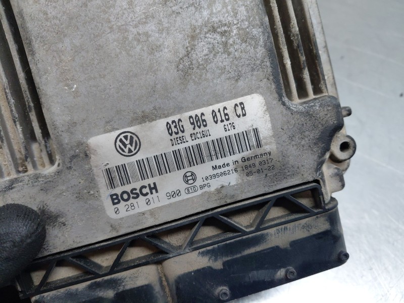 Recambio de centralita motor uce para volkswagen golf v (1k1) 1.9 tdi referencia OEM IAM   