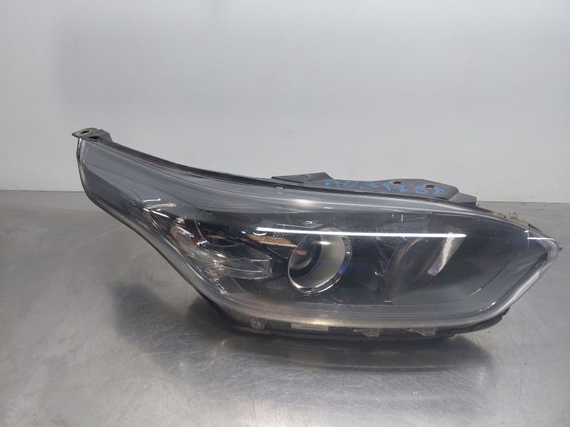 Recambio de faro derecho para kia ceed sportswagon hybrid referencia OEM IAM   