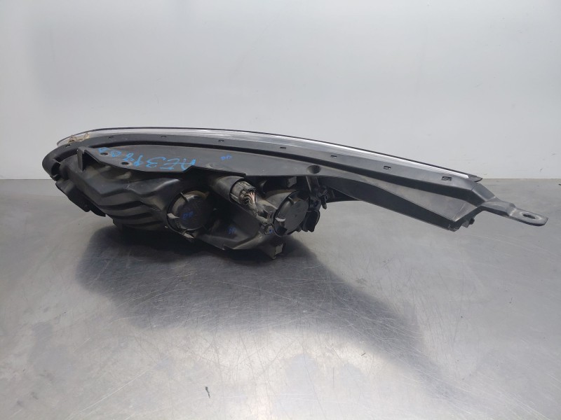 Recambio de faro derecho para kia ceed sportswagon hybrid referencia OEM IAM   