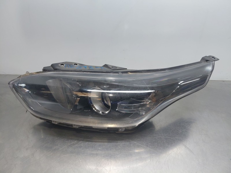 Recambio de faro izquierdo para kia ceed sportswagon hybrid referencia OEM IAM   