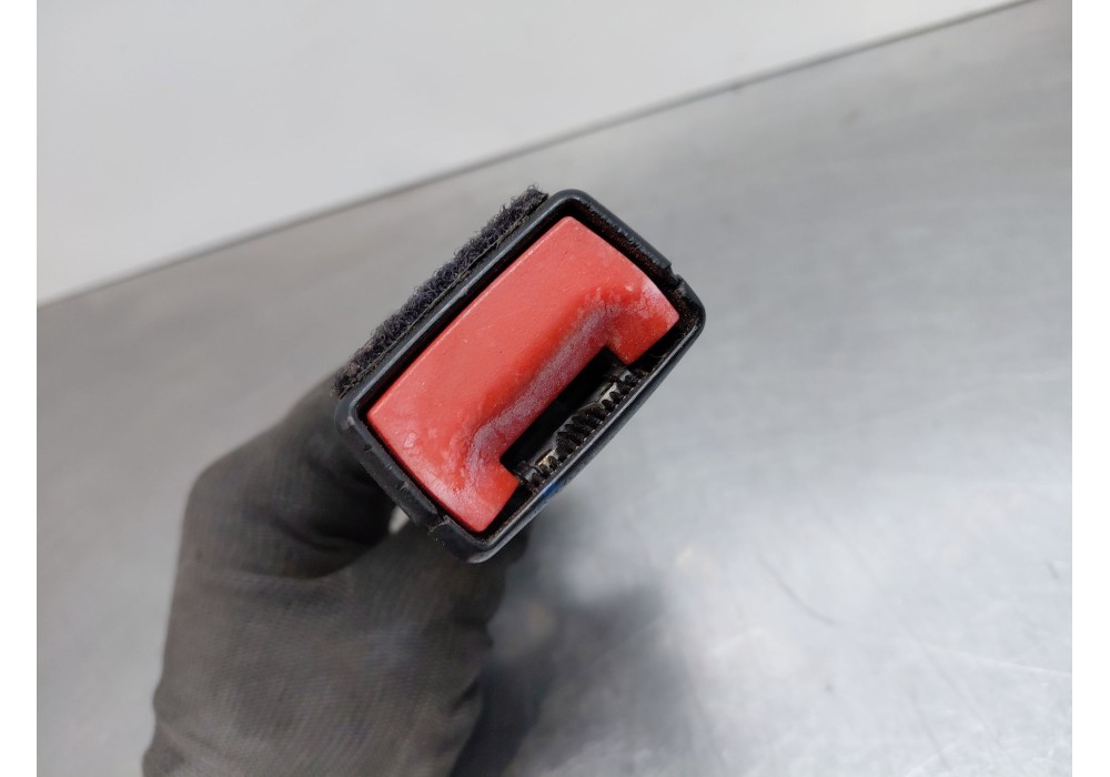 Recambio de pretensor airbag derecho para opel astra j (p10) 1.4 turbo (68) referencia OEM IAM   