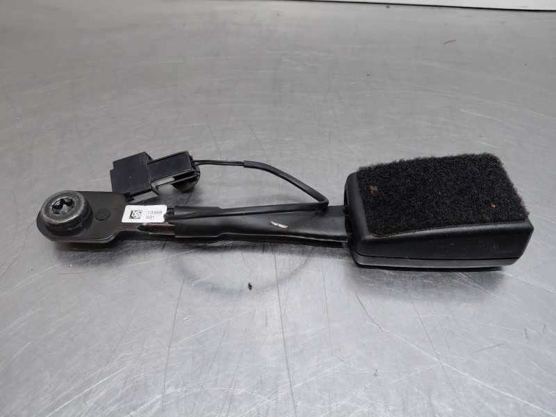 Recambio de pretensor airbag derecho para opel astra j (p10) 1.4 turbo (68) referencia OEM IAM   