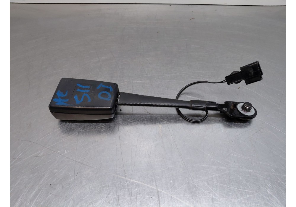 Recambio de pretensor airbag izquierdo para opel astra j (p10) 1.4 turbo (68) referencia OEM IAM   